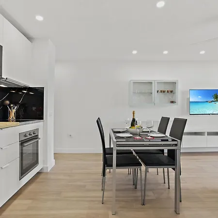 아파트 Beach, Beaches At 400m, 2 Terraces 아데제