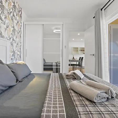 Beach, Beaches At 400m, 2 Terraces 아데제