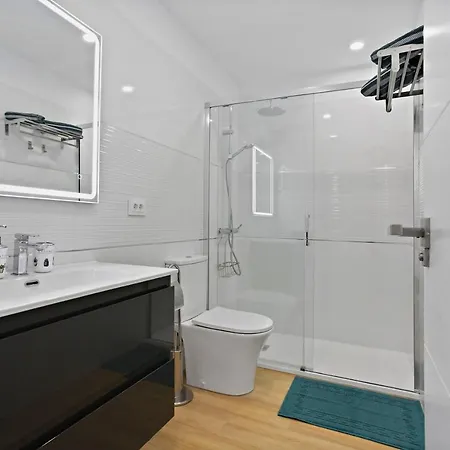 Beach, Beaches At 400m, 2 Terraces 아데제